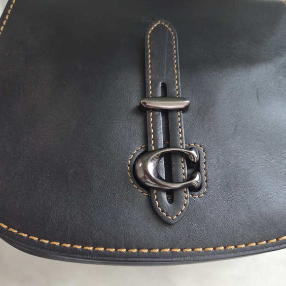 Coach Glovetanned Leather Black Saddle Bag Crossbody - Picture 6 of 13